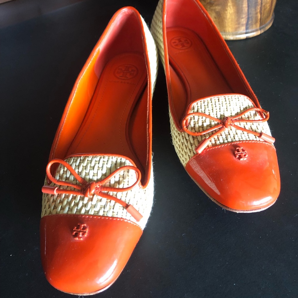 Tory Burch Flats (Orange and Beige)